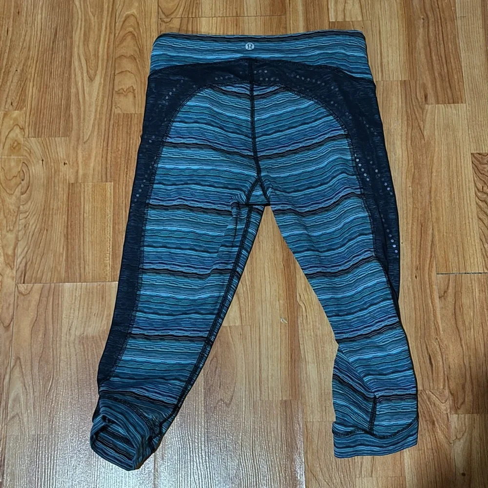 Blue Cropped Lululemon Leggings - Picture 2 of 4